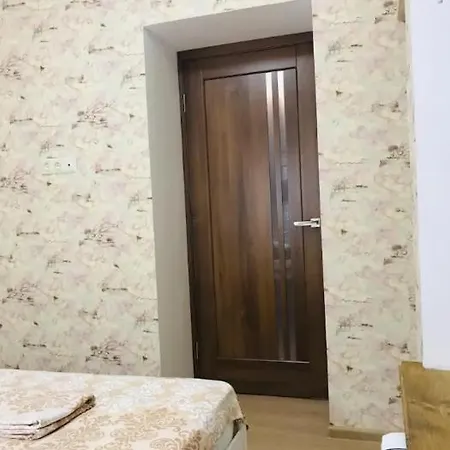 2-ком на греческой *